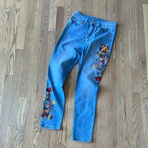 DG2 Embroidered Blue Jeans (J4)
